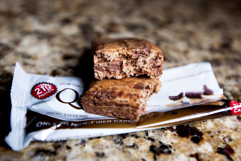 Quest Bar Chocolate Chip Cookie Dough без упаковки Quest Bar Chocolate Chip Cookie Dough без упаковки