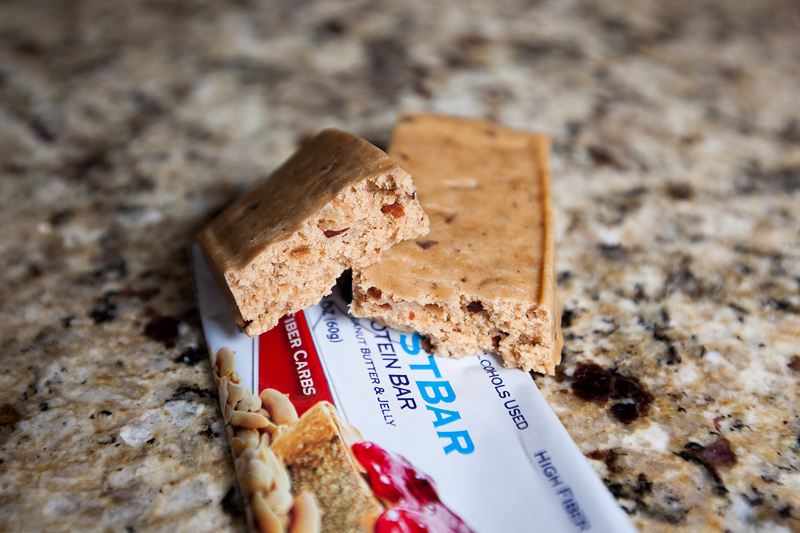 Quest Bar Peanut Butter & Jelly без упаковки Quest Bar Peanut Butter & Jelly без упаковки